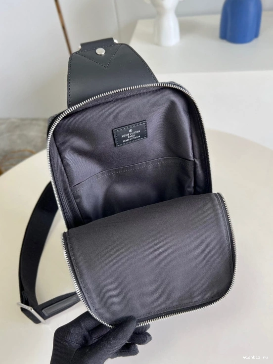 WIS SLINGBAG AVENUE LOUIS VUITTON 0717